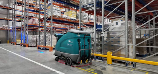 Autonomous scrubber cuts warehouse cleaning labour at Nabuurs