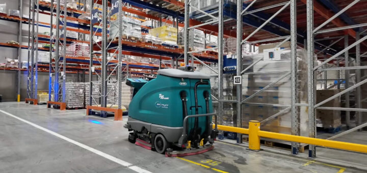 Autonomous scrubber cuts warehouse cleaning labour at Nabuurs