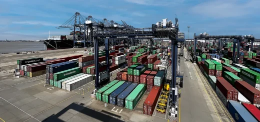 Ports move from electrification to intelligent automation